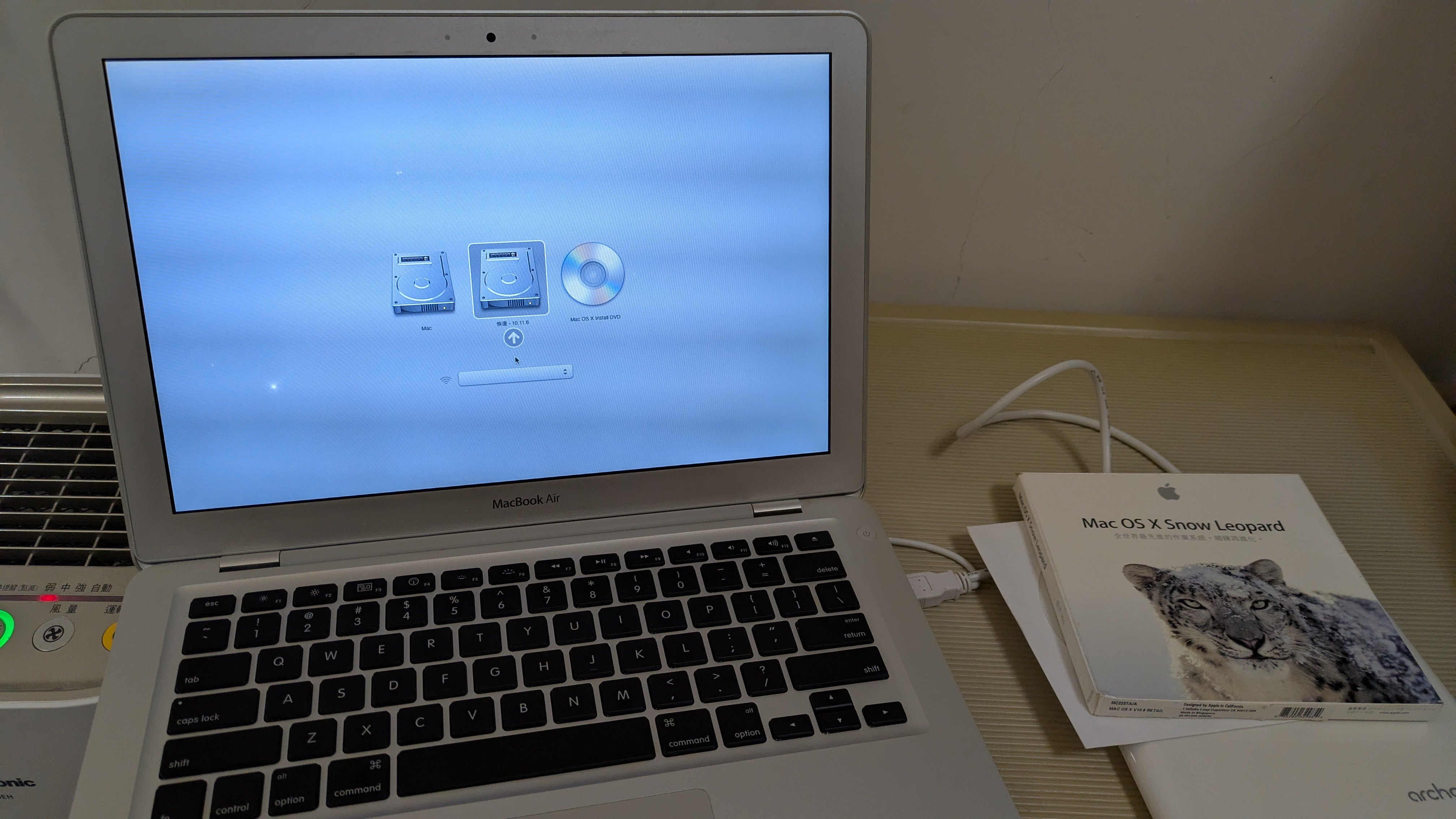 Installing Mac OS X Snow Leopard for MacBook Air A1304